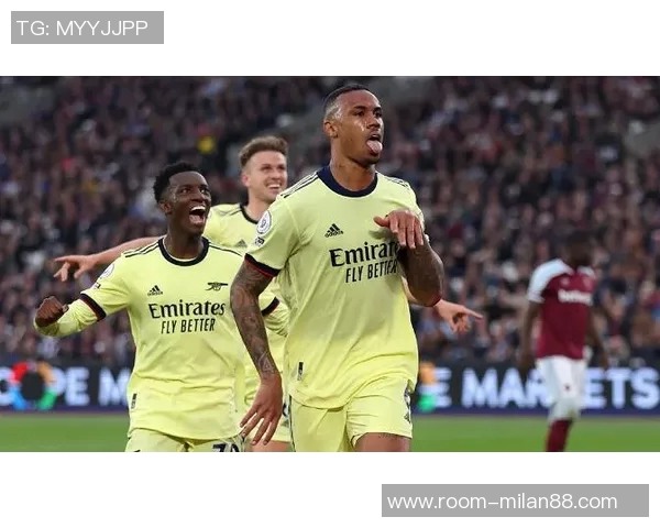 赖因德斯:曼城需持续施压阿森纳争冠之路仍有提升空间 赖因德斯:曼城需持续施压阿森纳争冠之路仍有提升空间